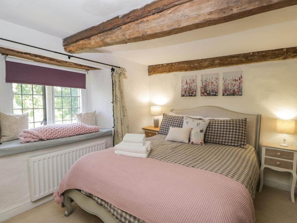 Fox Den Cottage Castle Combe Extérieur photo