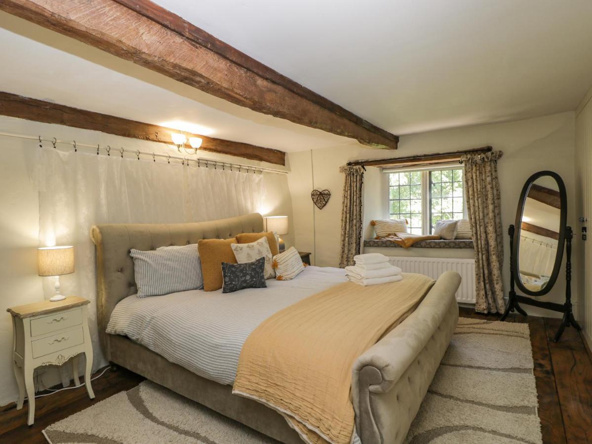 Fox Den Cottage Castle Combe Extérieur photo